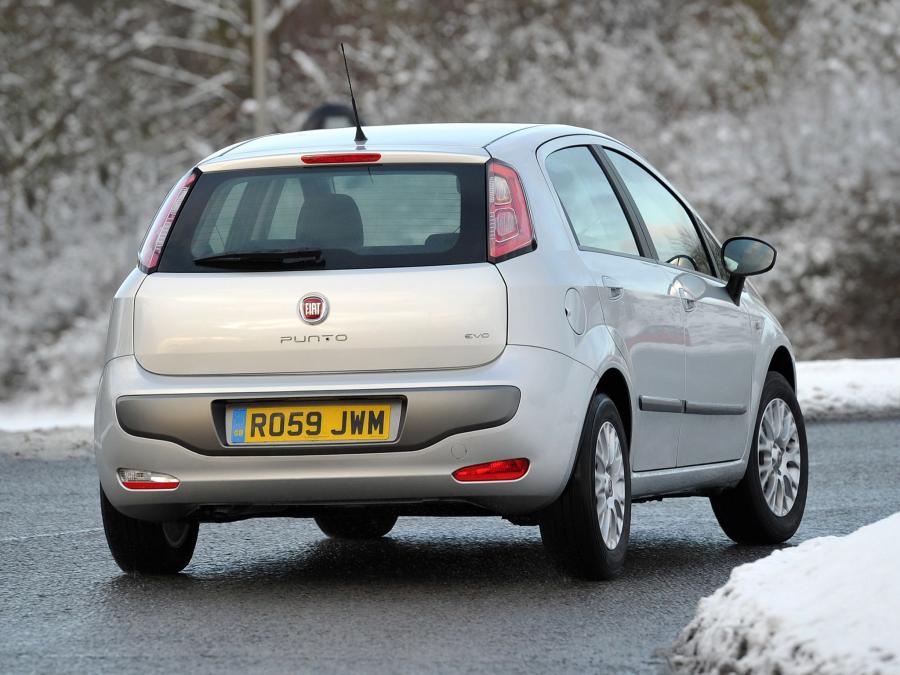  Fiat Punto Evo 5-Door 2010 года  (UK) (фото 4 из 16)